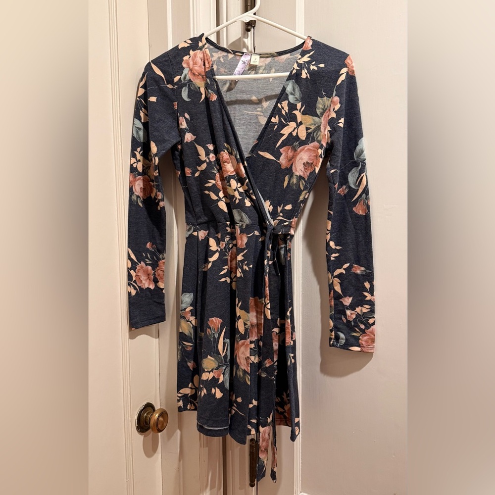 Floral V-Neck Tie-Waist Mini Wrap Dress